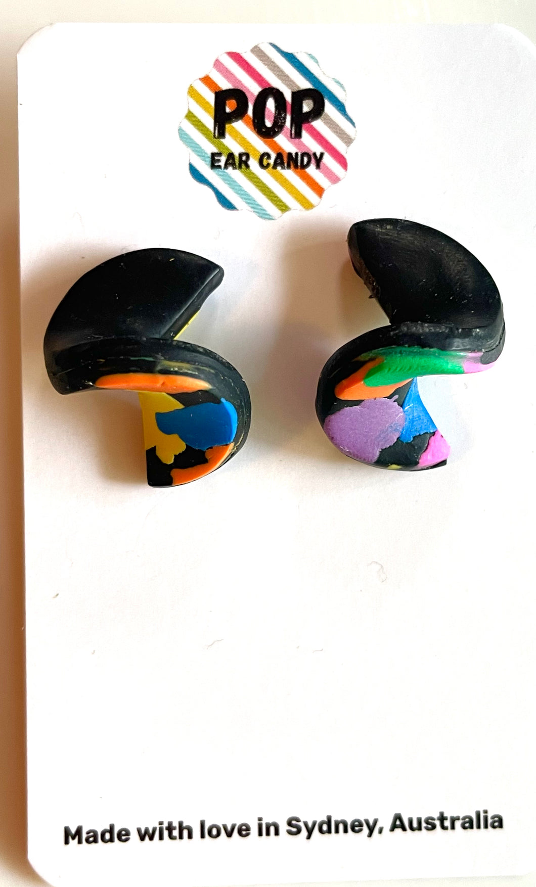 Black/80’s twist studs